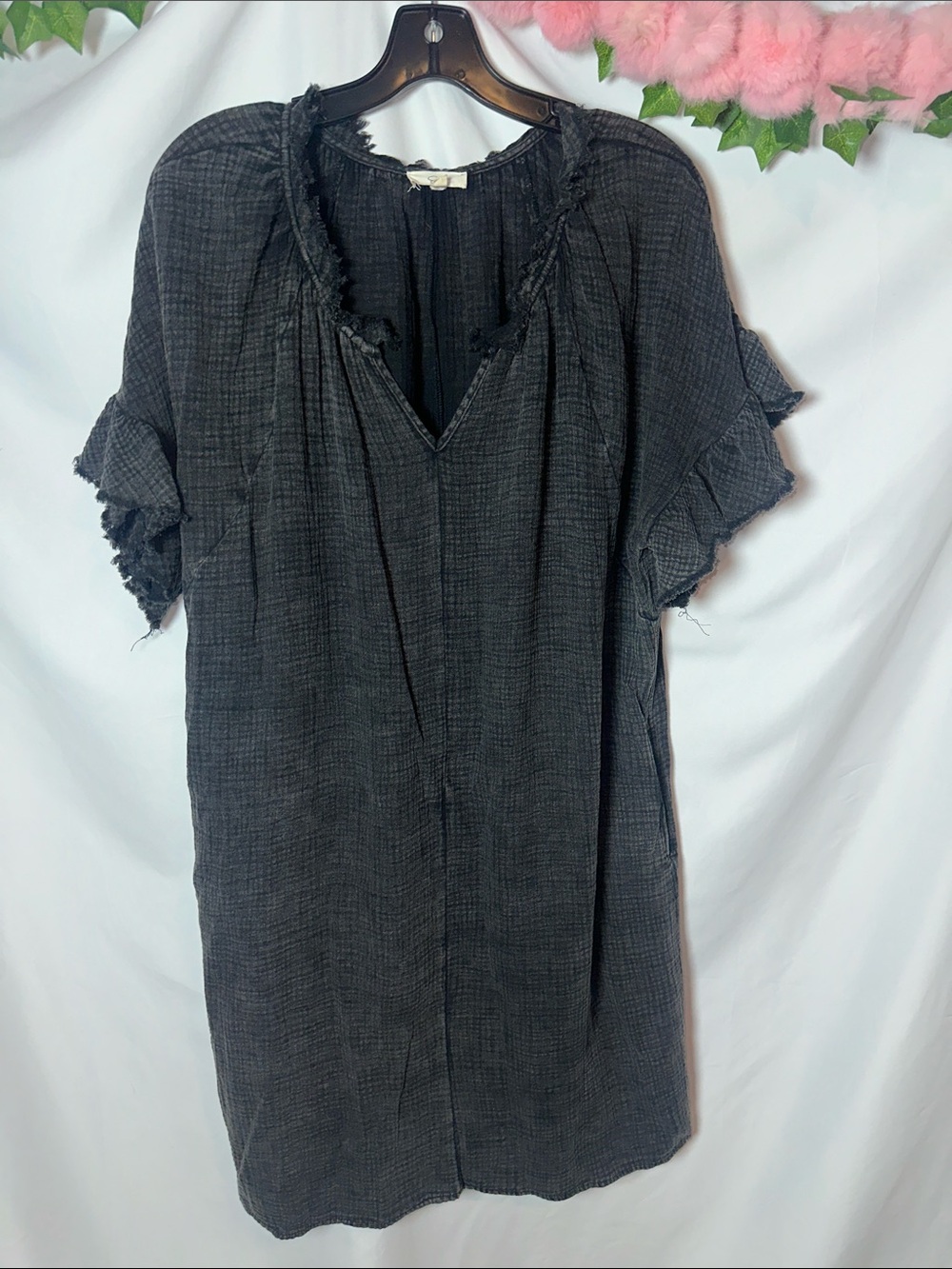 easel Charcoal Gauze Midi Dress with Ruffle Sleeves